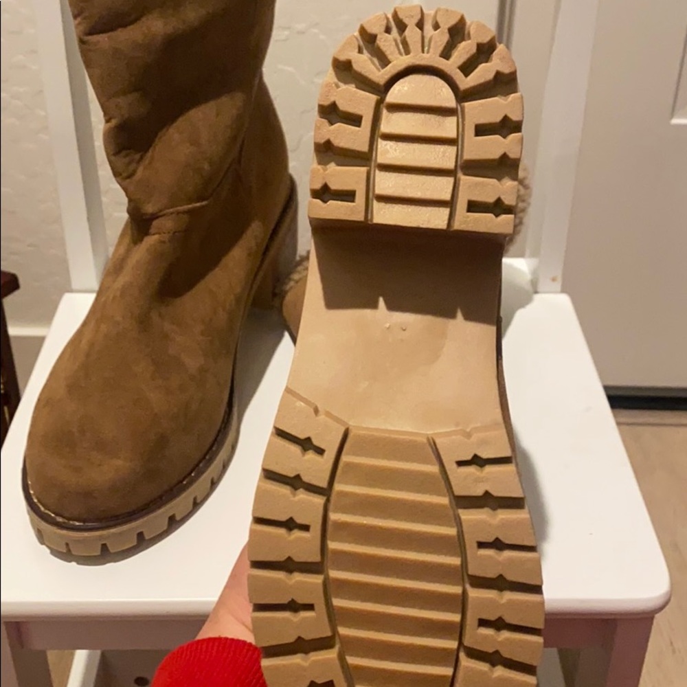 Boots - Picture 3 of 3